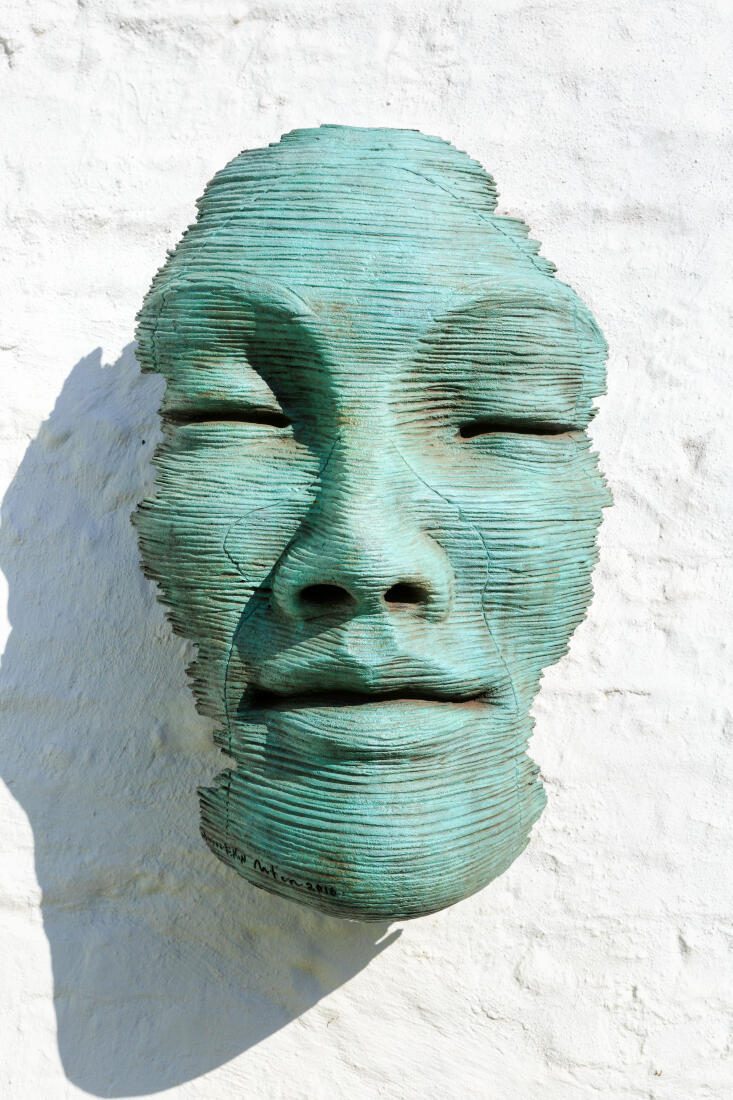 faith mask closed eyes wall mounted Anton Smit (1)