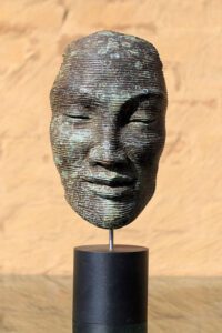 FAITH MASK SMALL FREE STANDING 7